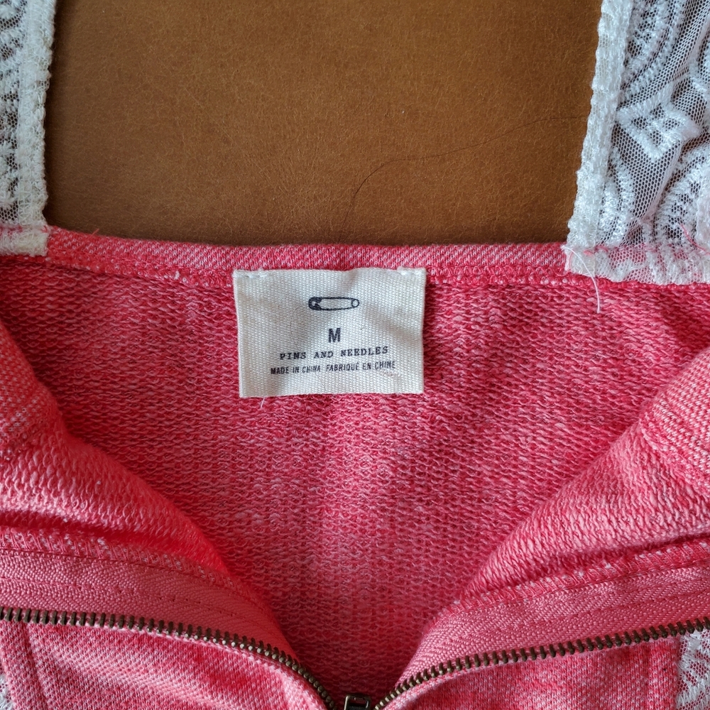 Urban Outfitters lace crop top sz M (fits small) - Picture 3 of 4